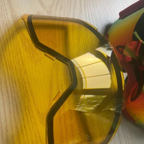 SMITH OPTICS REFLECTIVE SKI GOGGLES - Picture 8 of 9